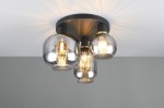 Lampa sufitowa Diva z trzema oprawami E27 w kolorze czarnym i chromowanym. Szklane klosze w różnych kształtach, emitujące ciepłe światło. Montaż sufitowy, widok z góry, na jednolitym tle.