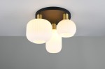 Lampa sufitowa Diva 3xE27 w kolorze czarnym i białym, z trzema kloszami o żebrowanej fakturze. Klosze w różnych kształtach i rozmiarach, z metalowymi detalami w kolorze złotym, zamontowana na okrągłej podstawie.