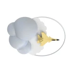 Plafon Focus z pilotem, 1xLED/37W, w białej kolorystyce. Okrągła konstrukcja z chmurkowymi kształtami, w centralnej części złoty model samolotu. Produkt montowany na suficie, zmodernizowany design, idealny do pokoju dziecięcego.