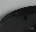 Lampa wisząca Fiato w kolorze czarnym z 11 źródłami LED i mocą 33W. Widoczny detal montażowy i przewody. Ujęcie z dołu, ukazujące konstrukcję i elementy mocujące.