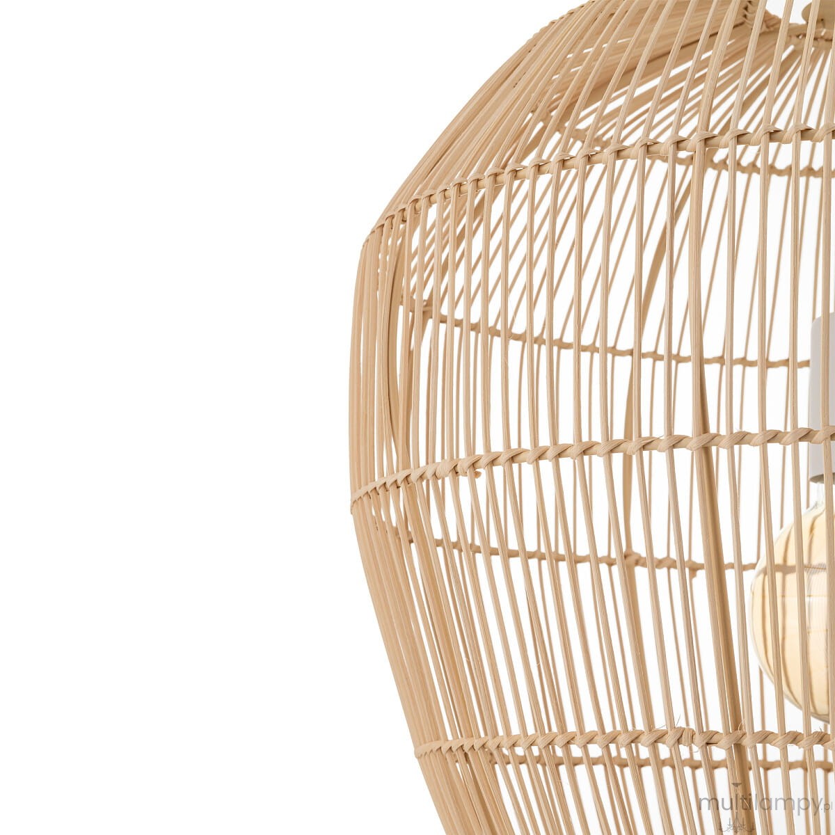 Lampa wisząca Haiti S w kolorze białym i naturalnym, z okrągłym kloszem z plecionki. Widoczna żarówka E27 wewnątrz klosza. Ujęcie z boku, ukazujące detal struktury materiału i kształt lampy. Idealna do nowoczesnych wnętrz.