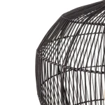 Czarna lampa wisząca Haiti Black S, wykonana z metalowego drutu, o okrągłym kształcie z ażurową konstrukcją. Widoczna oprawa na żarówkę E27. Ujęcie z boku, ukazujące szczegóły splotu i kształt.