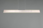 Lampa wisząca Galway w kolorze niklu, z jedną diodą LED o mocy 35W. Ma prostokątny kształt i matową, metaliczną powierzchnię. Zawieszona na cienkich linkach, z efektem podświetlenia krawędzi. Tło szare, neutralne.