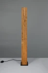 Lampa podłogowa Karuni z podstawą w kolorze czarnym i prostokątnym trzonem z jasnego drewna, stojąca w pozycji pionowej. Widoczny kabel z włącznikiem. Tło szare, minimalistyczne.
