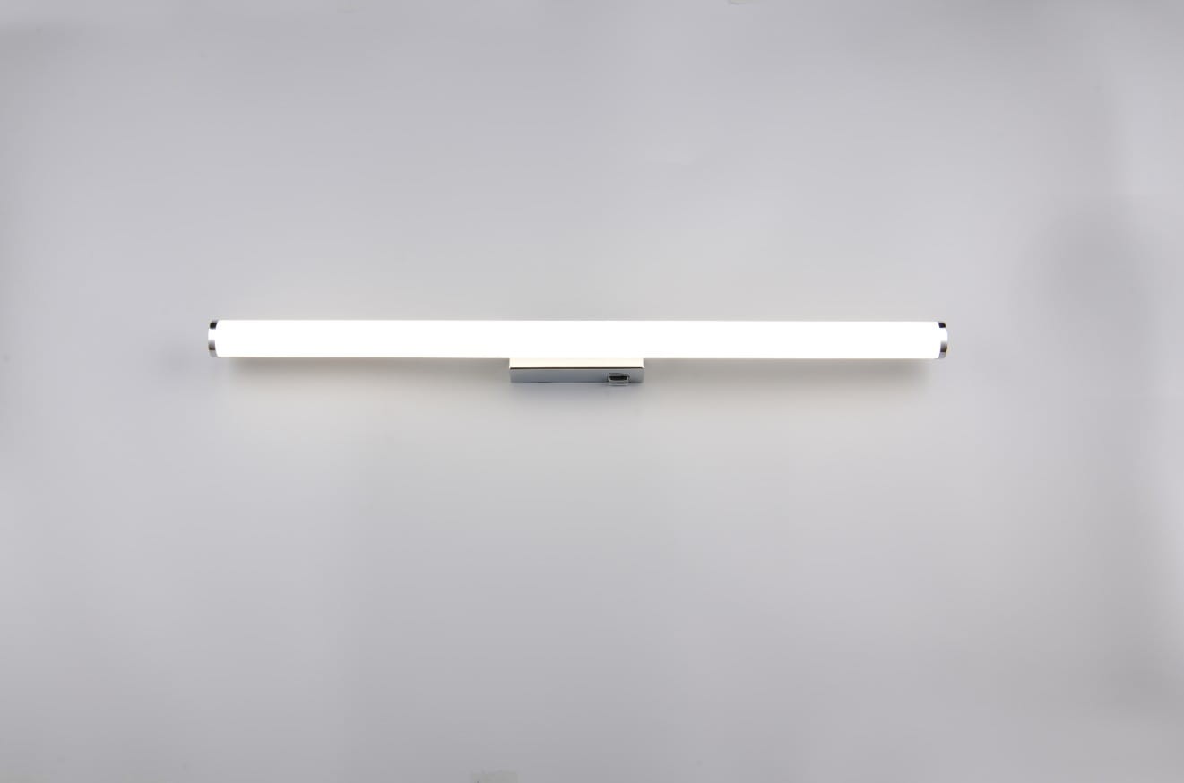 Kinkiet Mattimo z jedną diodą LED, moc 8,6W, barwa światła 4000K, IP44. Oświetlenie w formie prostokątnej lampy w chromowanej obudowie, zamontowane na ścianie, emitujące jasne, białe światło.