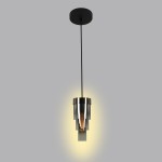 Lampa wisząca Grans 1xE27 w kolorze czarnym i chromowanym. Okrągła podsufitka, długi przewód. Szklany klosz w geometrycznym kształcie, emitujący ciepłe światło. Całość w minimalistycznym stylu, zawieszona na jednolitym tle.