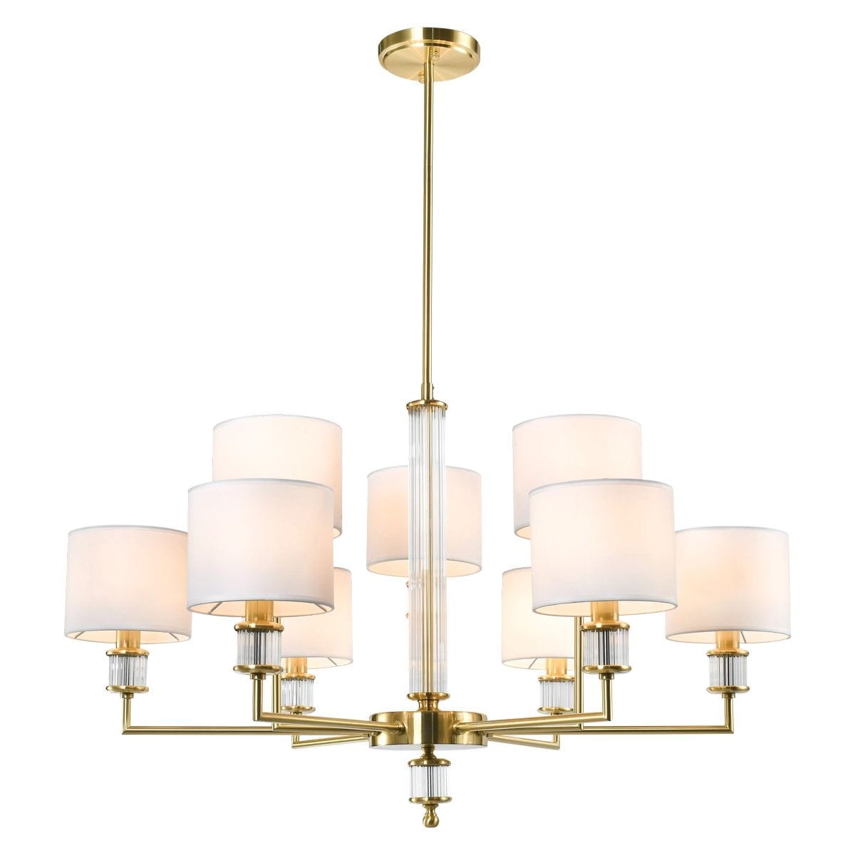 Lampa wisząca Sutton z mosiądzu, 9xE14, z białymi abażurami. Posiada centralny element z przezroczystego materiału, z rozłożonymi ramionami. Ujęcie z przodu, na białym tle, ukazuje elegancki design i nowoczesny styl.