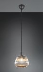 Lampa wisząca Tarifa z kloszem w czarnym kolorze, wykonana z przezroczystego materiału o żłobionej fakturze. Zawieszona na cienkim przewodzie, z okrągłym mocowaniem sufitowym. Wymaga jednej żarówki E27. Tło w odcieniu szarości.