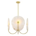 Lampa wisząca Modena 4xE27 w kolorze mosiądzu. Posiada cztery okrągłe klosze z przezroczystego materiału, umieszczone na złotych ramionach. Ujęcie z dołu, lampa zawieszona na cienkim przewodzie. W tle prosty, jasny sufit.