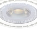 Żarówka LED AR111 w białej oprawie, z mocowaniem GU10, 12W, 4000K. Szklana pokrywa z fakturą, otoczona pierścieniem z małymi diodami LED. Ujęcie z góry, pokazujące szczegóły wykończenia i strukturę.