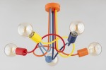 Lampa sufitowa Wingo Kolor z pięcioma oprawami E27, z kolorowymi przewodami w odcieniach żółtym, niebieskim, czerwonym i pomarańczowym. Ujęcie z góry, ukazujące nowoczesny design oraz przezroczyste żarówki w metalowych mocowaniach.