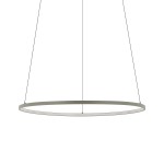 Lampa wisząca Circolo D60 w kolorze oliwkowym, okrągła konstrukcja z wbudowanym źródłem LED (21W, 3000K). Zawieszona na cienkich linkach, prezentowana w widoku frontalnym. Prosty, nowoczesny design, idealna do różnych wnętrz.
