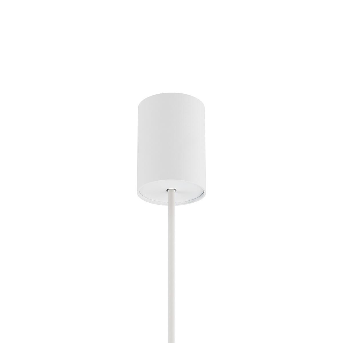 Biała lampa wisząca Simone z oprawą na żarówkę GX53. Prosty cylindryczny kształt z długim przewodem. Frontalne ujęcie podkreślające minimalistyczny design i gładką teksturę materiału.