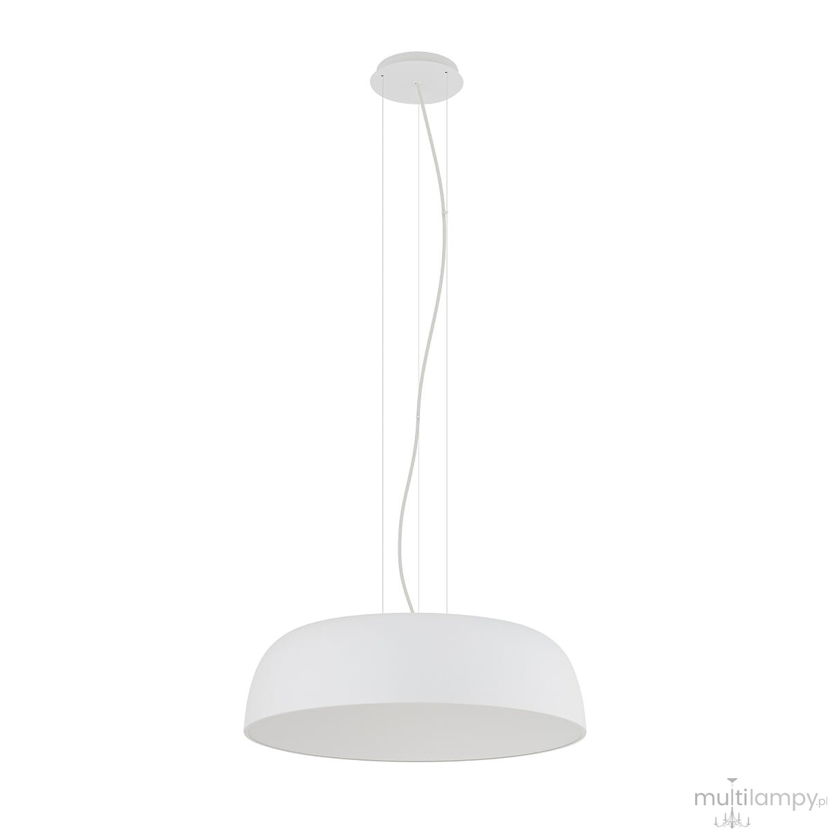 Lampa wisząca Satellite M, biała, z kloszem w kształcie z płaskim dnem. Umożliwia montaż 7 żarówek E27. Produkt zawieszony na długich przewodach. Prosta konstrukcja, idealna do nowoczesnych wnętrz. Tło jednolite, białe.