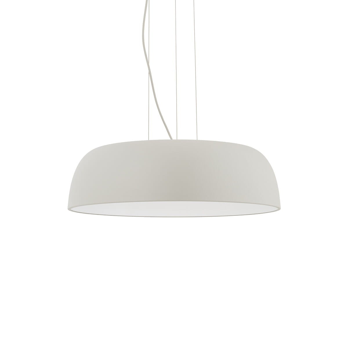 Lampa wisząca Satellite M w kolorze szarym, z okrągłym, płaskim kloszem. Posiada miejsce na 7 żarówek E27. Zawieszona na cienkich linkach, prezentuje minimalistyczny design, idealna do nowoczesnych wnętrz. Tło białe, co podkreśla jej kształt.