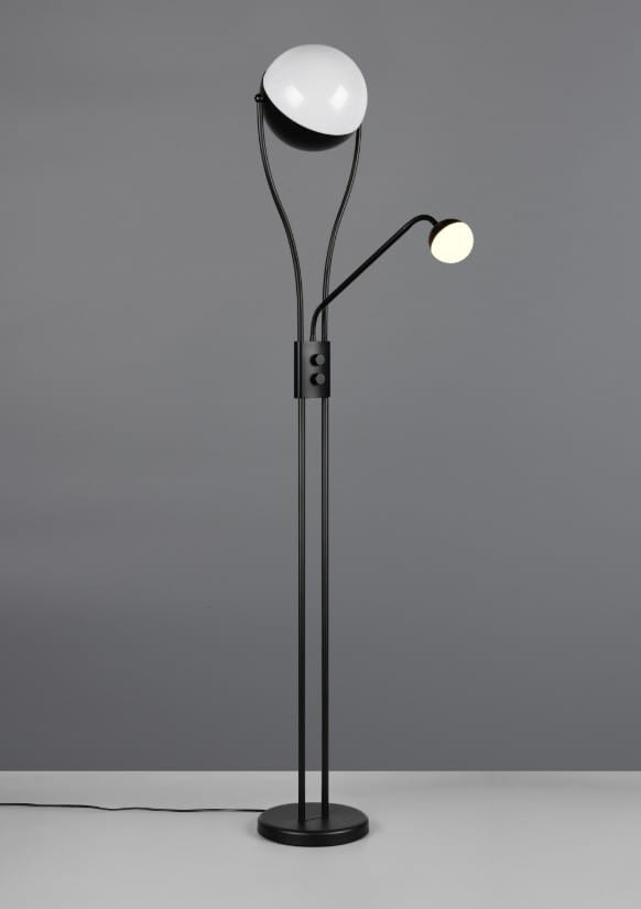 Lampa podłogowa Chris w kolorze czarnym, z dwoma źródłami LED (21,8W). Posiada dużą, okrągłą głowicę oraz mniejszą, ruchomą lampkę na elastycznym ramieniu. Stoi na okrągłej podstawie, z przyciskami w centralnej części do regulacji.