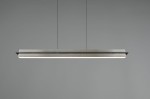 Lampa wisząca Emerson w kolorze niklu, z prostokątnym, metalowym kloszem. Zawieszona na cienkich linkach, z wbudowanym źródłem światła LED o mocy 22W. Minimalistyczny design, idealna do nowoczesnych wnętrz. Tło w jednolitym odcieniu szarości.