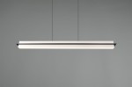Lampa wisząca Emerson w kolorze szarym, o prostej, wydłużonej formie. Wyposażona w jedno źródło światła LED o mocy 22W. Zawieszona na cienkich linkach, z białą oprawą i czarnymi akcentami, na jednolitym tle.