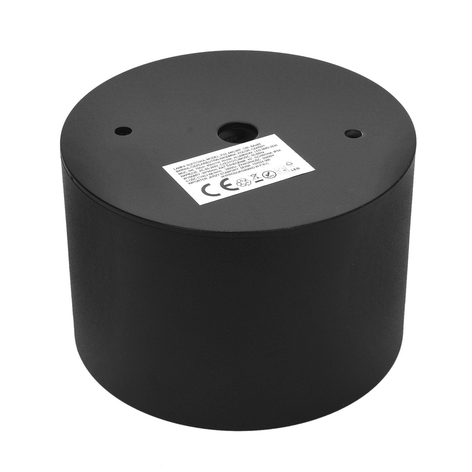 Lampa sufitowa Sola IP44 w formie tuby, czarna, z mocowaniem na górze. Widoczna etykieta z informacjami technicznymi. Produkt ma prosty, cylindryczny kształt, idealny do oświetlenia wnętrz.