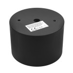 Lampa sufitowa Sola IP44 w formie tuby, czarna, z mocowaniem na górze. Widoczna etykieta z informacjami technicznymi. Produkt ma prosty, cylindryczny kształt, idealny do oświetlenia wnętrz.