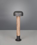 Stojąca lampa ogrodowa Fraser H54 z szarym metalowym kloszem i jasnym drewnianym trzonem. Produkt ma okrągłą podstawę i jest zamontowany na płaskiej powierzchni, prezentując nowoczesny design w neutralnych kolorach.