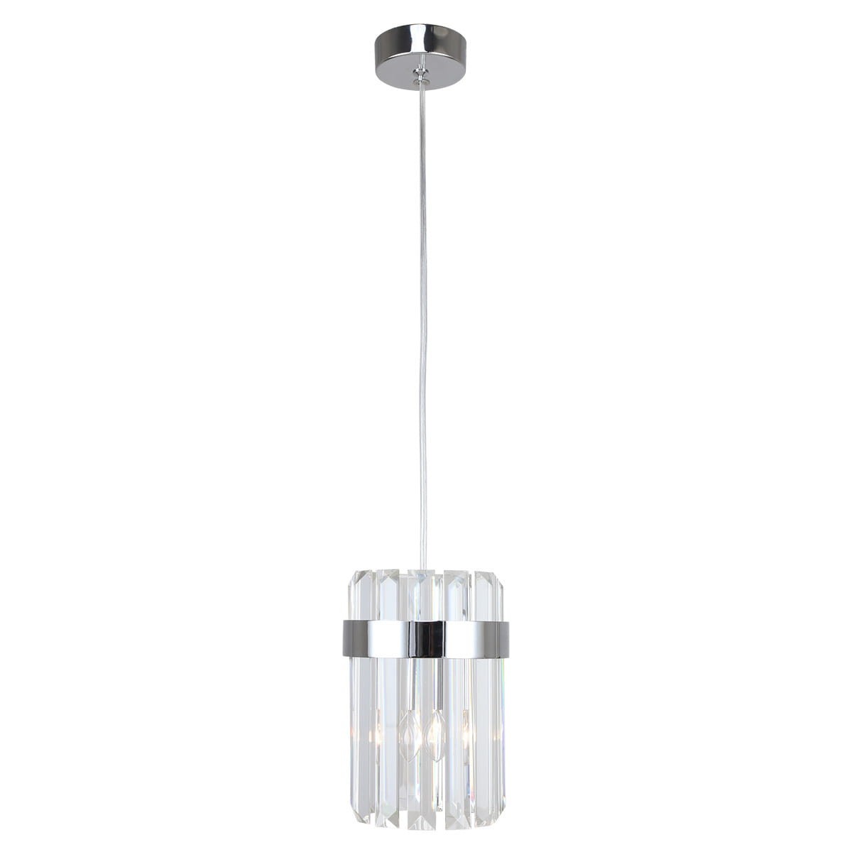 Lampa wisząca Vetro z chromowanym wykończeniem, posiadająca przezroczystą, żłobioną osłonę z kryształu. Zawieszona na cienkim przewodzie, umieszczona pod okrągłym, chromowanym stropem. Działa na żarówkę E14.