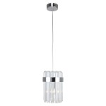 Lampa wisząca Vetro z chromowanym wykończeniem, posiadająca przezroczystą, żłobioną osłonę z kryształu. Zawieszona na cienkim przewodzie, umieszczona pod okrągłym, chromowanym stropem. Działa na żarówkę E14.