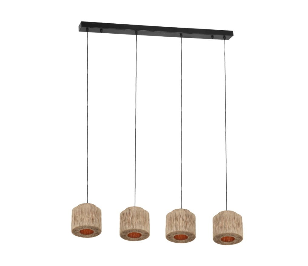 Lampa wisząca Smilla z czterema kloszami w kolorze naturalnym, wykonana z plecionego materiału, zawieszona na czarnej metalowej listwie. Klosze mają okrągły kształt i są umieszczone na różnych wysokościach.