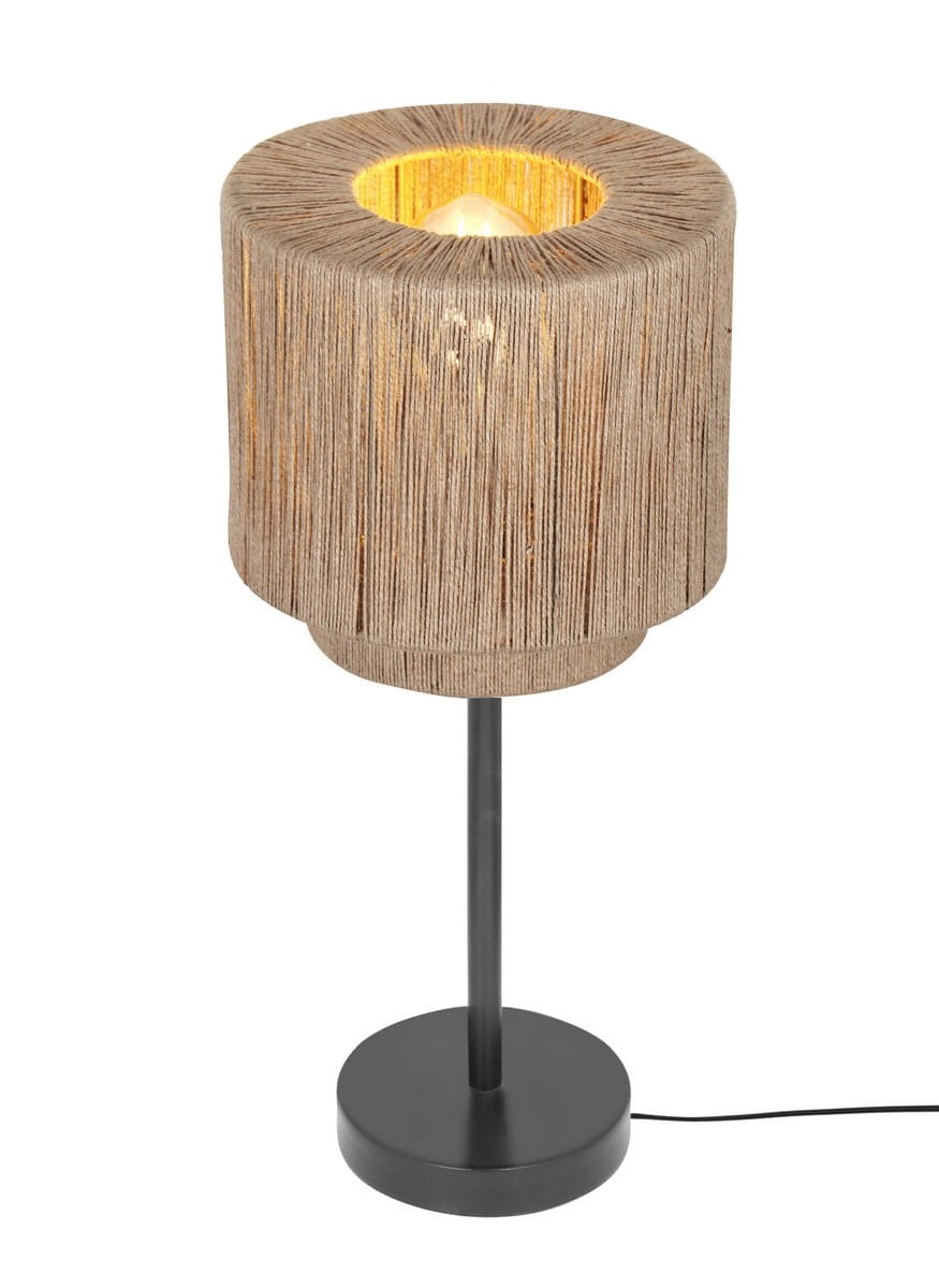 Lampa stołowa Smilla z czarną podstawą i kloszem w naturalnym kolorze, z widocznymi delikatnymi włóknami. Ujęcie frontalne, lampa stoi na płaskiej powierzchni, z włączonym światłem w środku klosza.