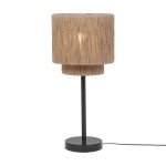 Lampa stołowa Smilla z czarną podstawą i naturalnym kloszem z teksturowanego materiału. Klosz ma cylindryczny kształt, umieszczony na smukłym stelażu. Widoczny przewód zasilający. Ujęcie frontalne, produkt stoi na równym podłożu.
