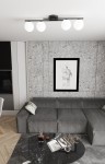 Lampa sufitowa Kairo 4xE14 w kolorze czarnym z opalowymi kloszami. Ujęcie z dołu, pokazujące cztery okrągłe źródła światła umieszczone na prostokątnej podstawie.