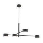 Czarna lampa sufitowa Natsu z 4 źródłami światła GX53. Posiada prostą, nowoczesną konstrukcję z metalowymi ramionami i okrągłymi kloszami. Zawieszona na długim pasku, doskonale nadaje się do przestronnych wnętrz.