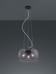 Lampa wisząca Valente w kolorze antracytowym, z przezroczystym kloszem, zawiera trzy źródła światła E27. Produkt zawieszony na białych kablach, z okrągłym, czarnym mocowaniem sufitowym. Kształt klosza półkulisty.