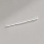 Kinkiet Aqua 66,5 o długości 66,5 cm, wykonany z białego materiału. Prosty, prostokątny kształt z zamontowaną diodą LED o mocy 20W. Produkt z klasą ochrony IP44, przeznaczony do użytku w wilgotnych pomieszczeniach. Montowany na ścianie.