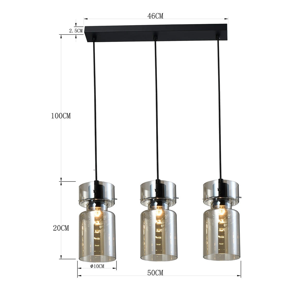 Lampa wisząca Nivio w kolorze czarnym z trzema kloszami. Klosze mają przezroczyste szklane wykończenie z metalowymi elementami. Długość całkowita wynosi 100 cm, a szerokość 46 cm. Klosze mają średnicę 10 cm i są zawieszone na czarnych linkach.