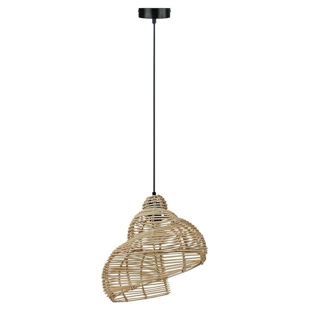 Czarna lampa wisząca Shella D40 z rattanowym kloszem o organicznym kształcie, zawieszona na cienkim przewodzie. Klosz ma średnicę 40 cm, tworzy efektowną aranżację światła w przestrzeni.