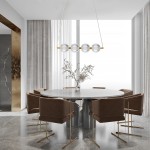 Lampa wisząca Brillant LP-3303/4L GD z czterema kulistymi kloszami LED, zawieszona nad okrągłym stołem. Klosze mają fakturę prążkowaną, a konstrukcja w kolorze złotym. W tle widoczne eleganckie krzesła i duże okna z zasłonami.