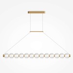 Lampa wisząca LED Amulet o mocy 22W, w złotym kolorze, z przezroczystymi, okrągłymi kloszami na metalowej konstrukcji. Zawieszona na cienkich żyłkach, w minimalistycznym stylu, idealna do nowoczesnych wnętrz.