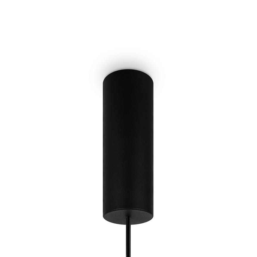 Lampa wisząca LED Bangkok o mocy 12W w kolorze czarnym z przydymionym kloszem. Cylindryczny kształt z matowym wykończeniem, zawieszona na cienkim przewodzie. Prosta, nowoczesna forma idealna do minimalistycznych wnętrz.