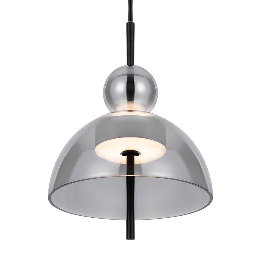 Lampa wisząca LED Bangkok o mocy 12W w kolorze czarnym z przydymionym kloszem. Posiada okrągły, metaliczny element na górze oraz czarny uchwyt. Ujęcie z dołu, pokazujące detal konstrukcji i źródło światła wewnątrz klosza.