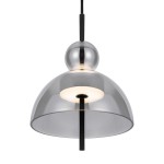 Lampa wisząca LED Bangkok o mocy 12W w kolorze czarnym z przydymionym kloszem. Posiada okrągły, metaliczny element na górze oraz czarny uchwyt. Ujęcie z dołu, pokazujące detal konstrukcji i źródło światła wewnątrz klosza.