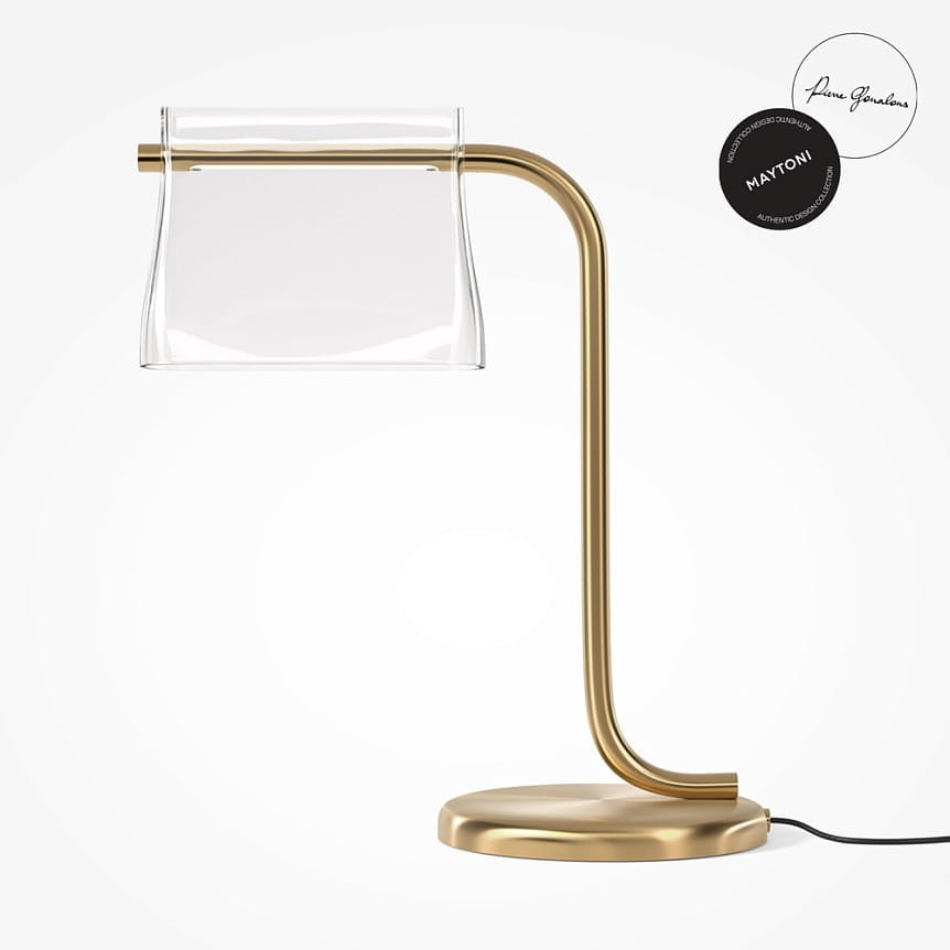 Lampa stołowa Cabaret LED, 8W, z mosiężnym stelażem i przezroczystym kloszem. Ujęcie z boku, ukazujące elegancki, minimalistyczny design oraz okrągłą podstawę. Kabel zasilający widoczny na dole.