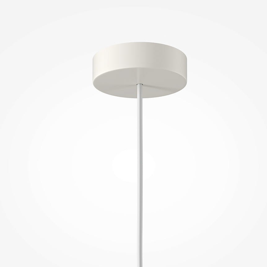 Lampa wisząca Kyoto w kolorze białym z oprawą na jedną żarówkę G9, o okrągłym, minimalistycznym kształcie, zawieszona na cienkim, białym przewodzie. Ujęcie frontalne, na jednolitym tle.