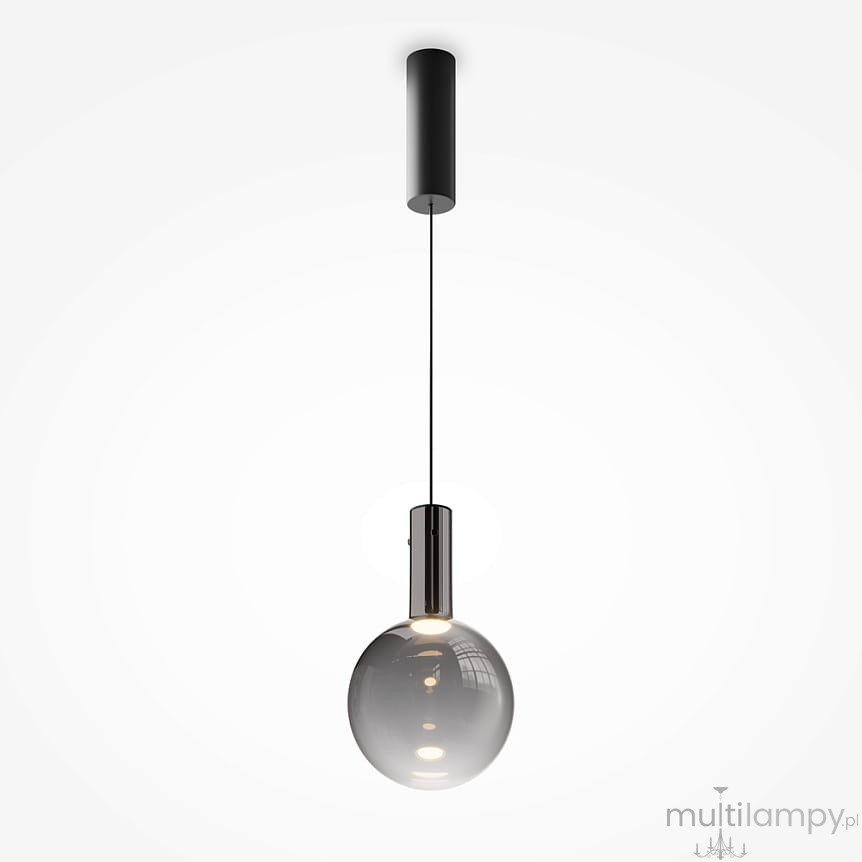 Lampa wisząca Nebula D20, czarna, z jedną diodą LED 4W. Okrągły klosz w przezroczystym szkle zawieszony na cienkim przewodzie, z metalowym mocowaniem. Ujęcie frontalne, na białym tle.