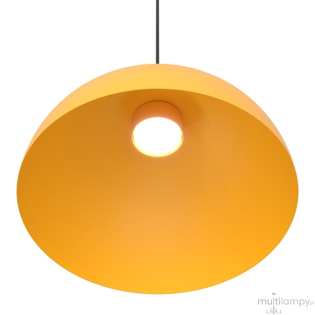 Lampa wisząca Lunaro L w kolorze pomarańczowym, z okrągłym kloszem i otworem na żarówkę GX53, zawieszona na cienkim czarnym przewodzie. Klosz ma gładką, matową powierzchnię, prezentując minimalistyczny design.