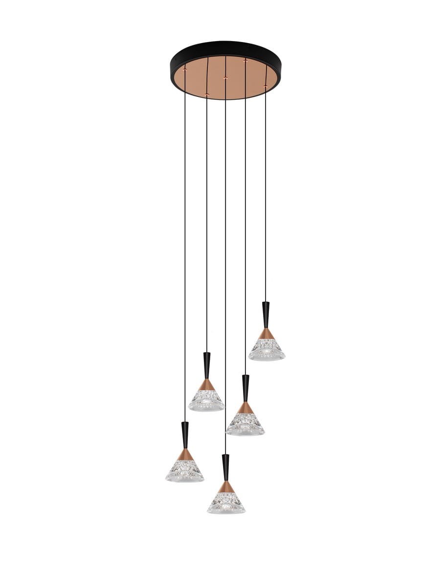 Lampa wisząca Guay z pięcioma kloszami LED o mocy 30W, w czarno-złotej kolorystyce. Klosze w kształcie stożka z przezroczystym detalem, zawieszone na cienkich linkach, montowane na okrągłej podstawie.