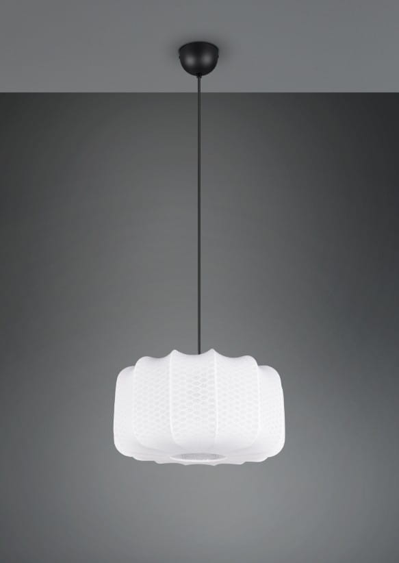 Lampa wisząca Madeline D40 w kolorze czarnym i białym, z kloszem o falistej fakturze, zawieszona na cienkim przewodzie. Klosz ma okrągły kształt, a mocowanie sufitowe jest czarne. Produkt prezentowany na jednolitym tle.