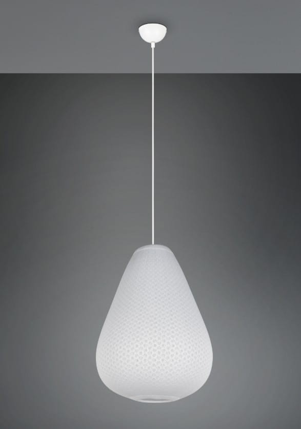 Lampa wisząca Janine w kolorze białym, wykonana z materiału o teksturowanej powierzchni, o kształcie kropli. Zawieszona na białym przewodzie, z zamocowaniem sufitowym. Idealna do nowoczesnych wnętrz.