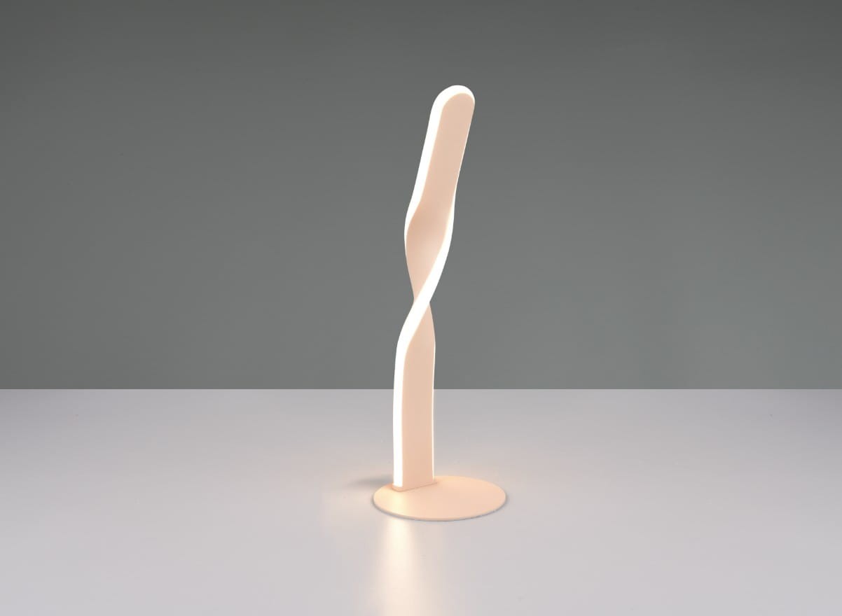 Lampa stołowa Ginko w kolorze piaskowym, o nowoczesnym, skręconym kształcie. Ustawiona na okrągłej podstawie, wykonana z tworzywa sztucznego. Źródło światła LED o mocy 10W. Tło szare, produkt w centralnej części kadru.