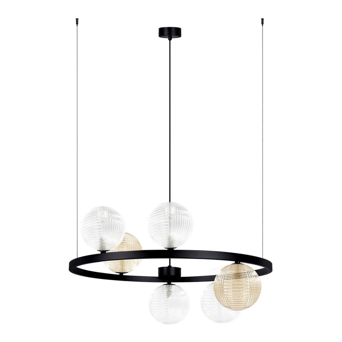 Lampa wisząca Saturno z sześcioma kloszami G9 w kształcie kul. Klosze w kolorze przezroczystym i bursztynowym, zawieszone na czarnym, okrągłym stelażu. Wisi na cienkich linkach, idealna do nowoczesnych wnętrz.